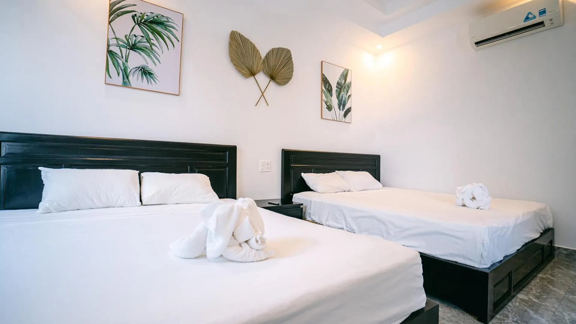 Beach Palm Villa Hội An 3*,