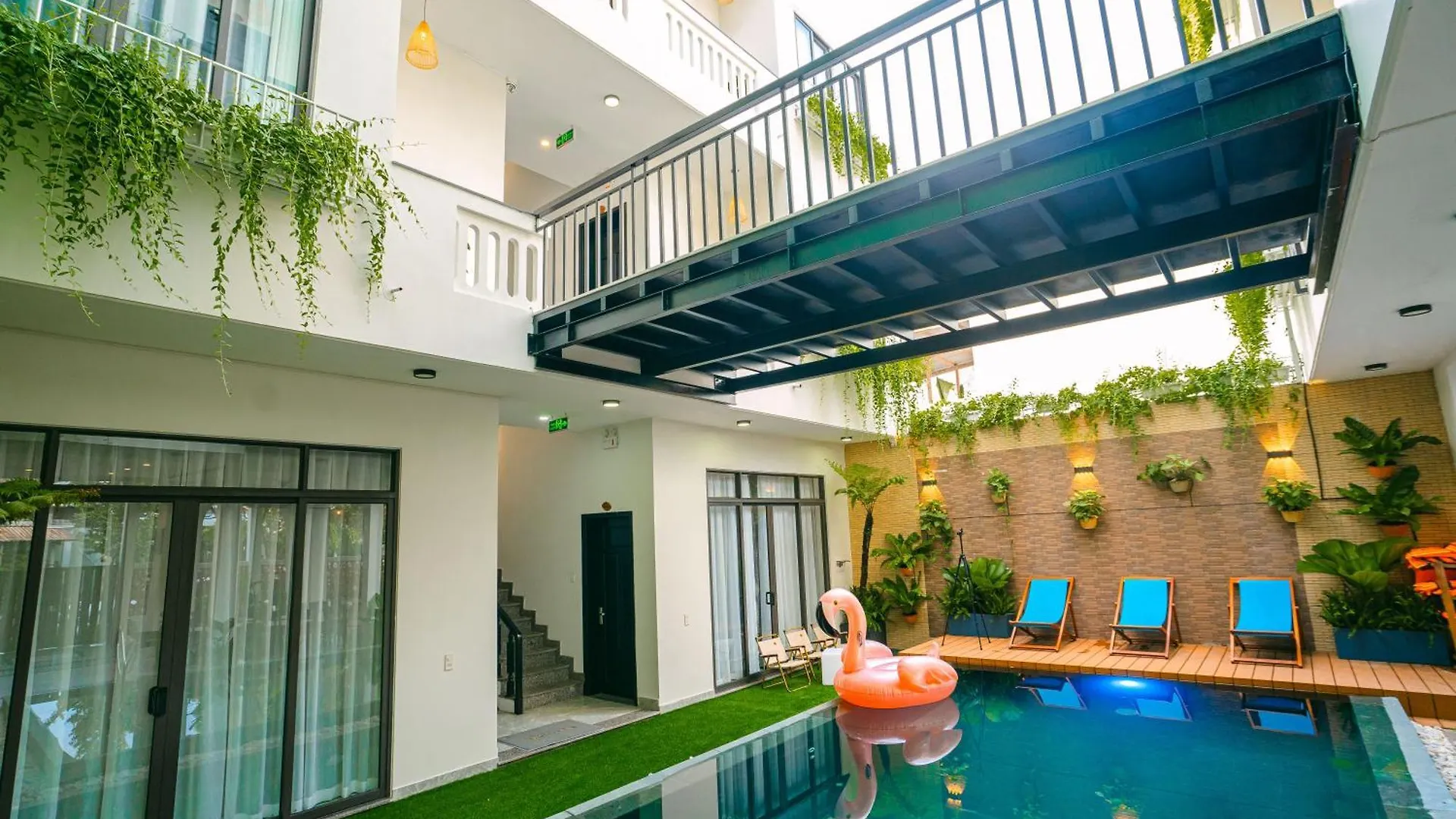 Hotel Beach Palm Villa Hội An
