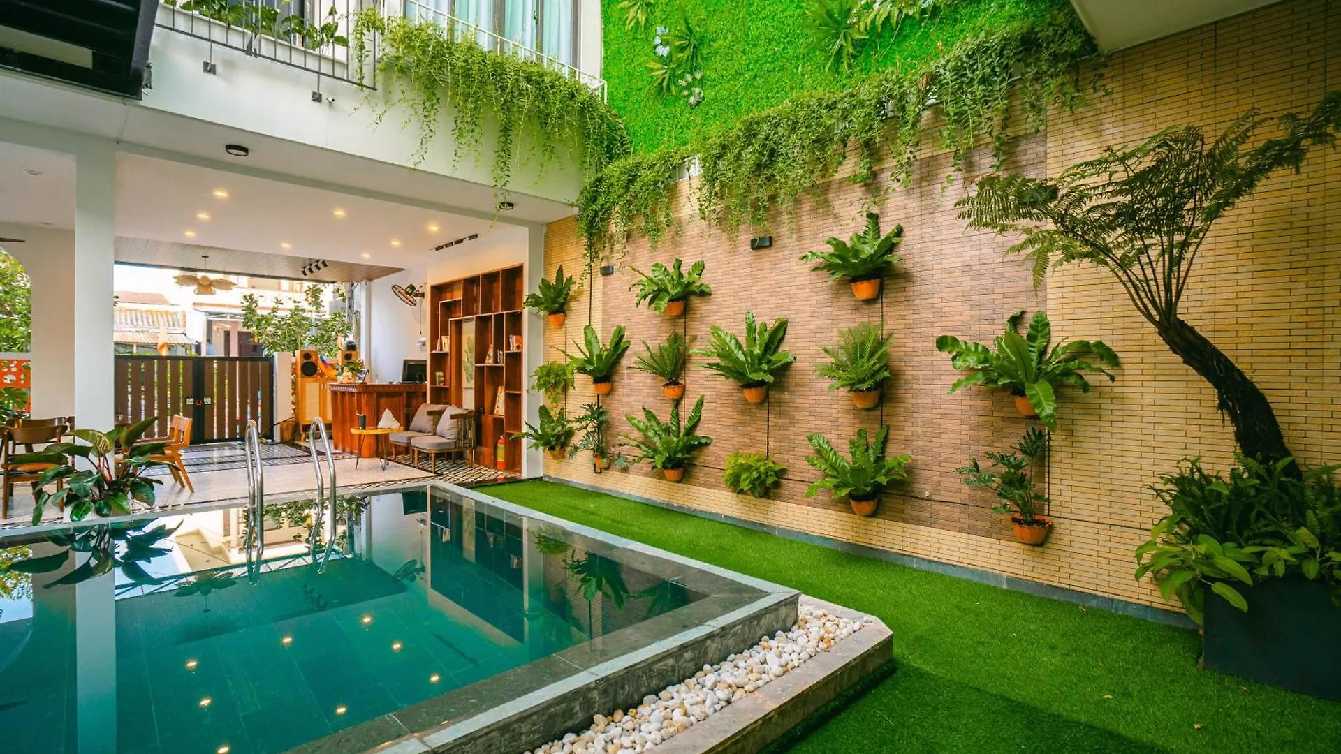 *** Hotel Beach Palm Villa Hoi An Vietnam