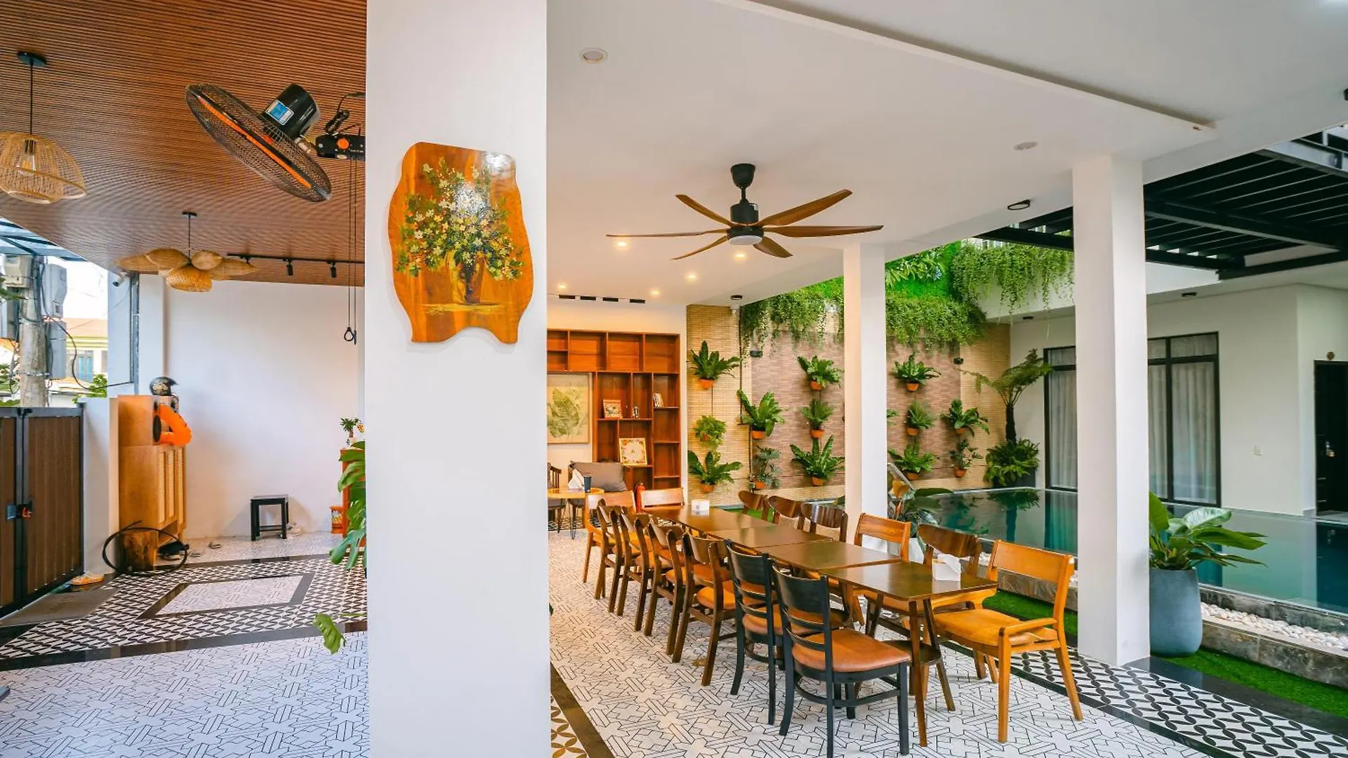 Beach Palm Villa Hoi An Hotel
